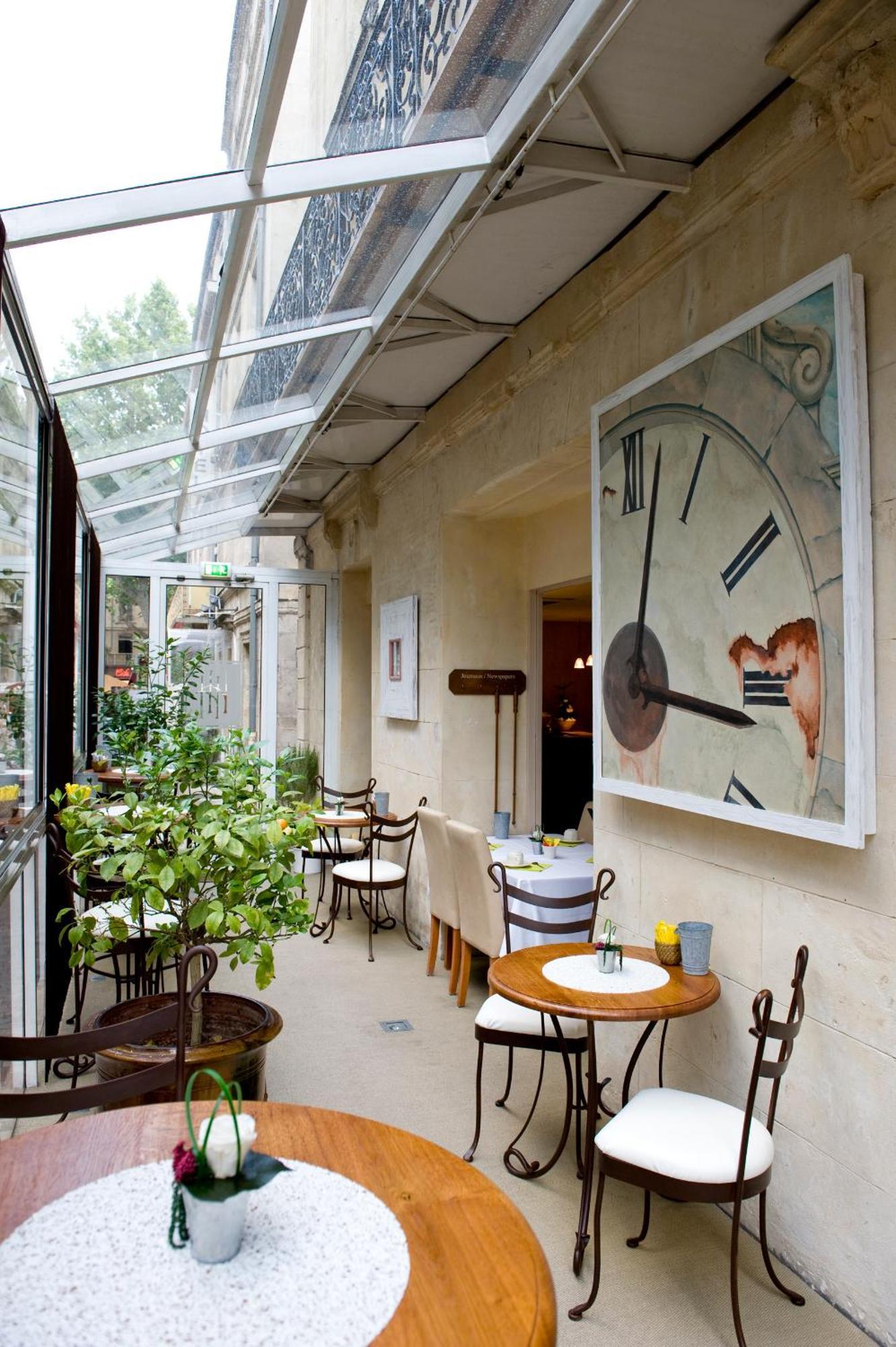 Hotel De L'Horloge Aviñón Restaurante foto